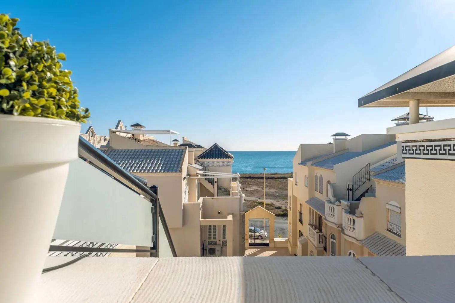 Amazing Penthouse On The Beach, Sea Views, Wifi, Airconditioning And Parking Торрев'єха Екстер'єр фото